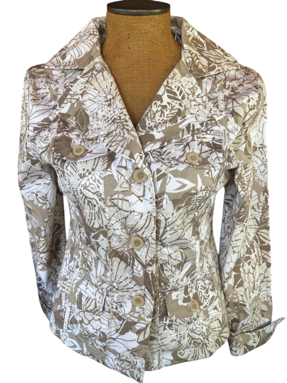 Chico's Beige & White Floral Button Jacket